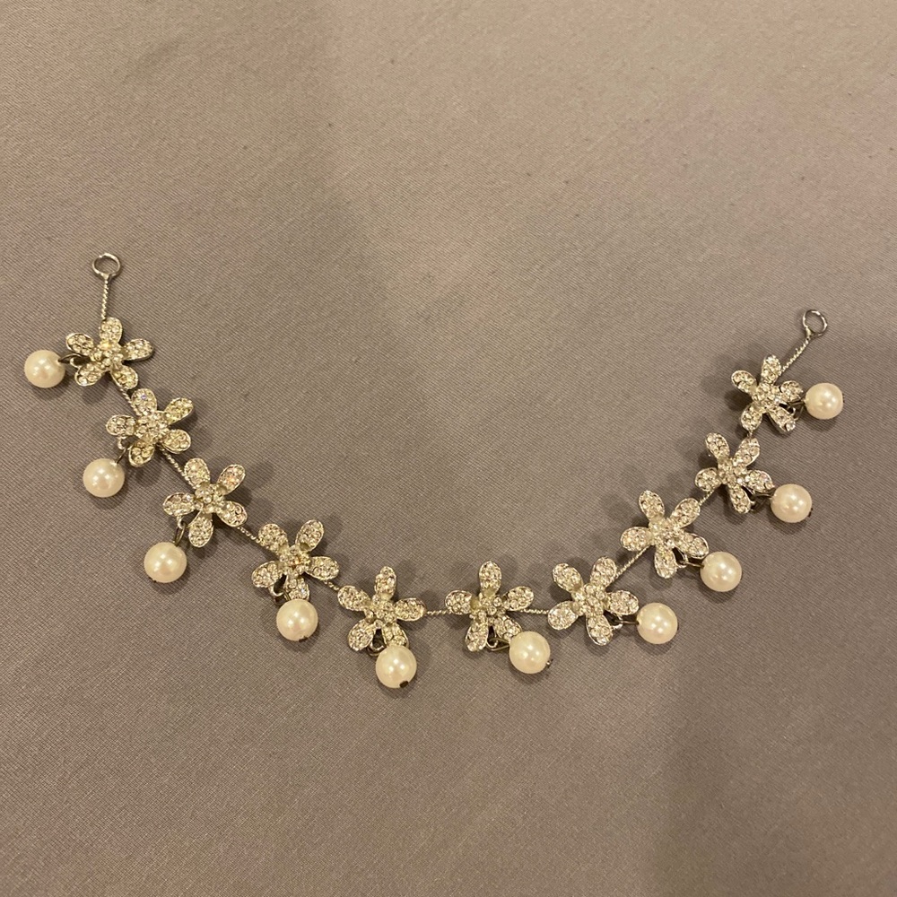 Pearl and Swarovski hair accessory